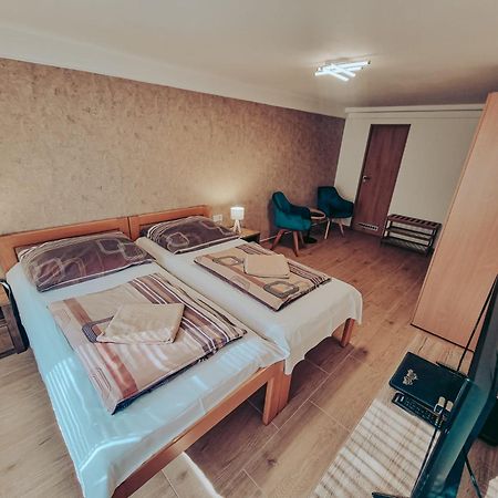 Ubytovani U Parku Lednice Bagian luar foto